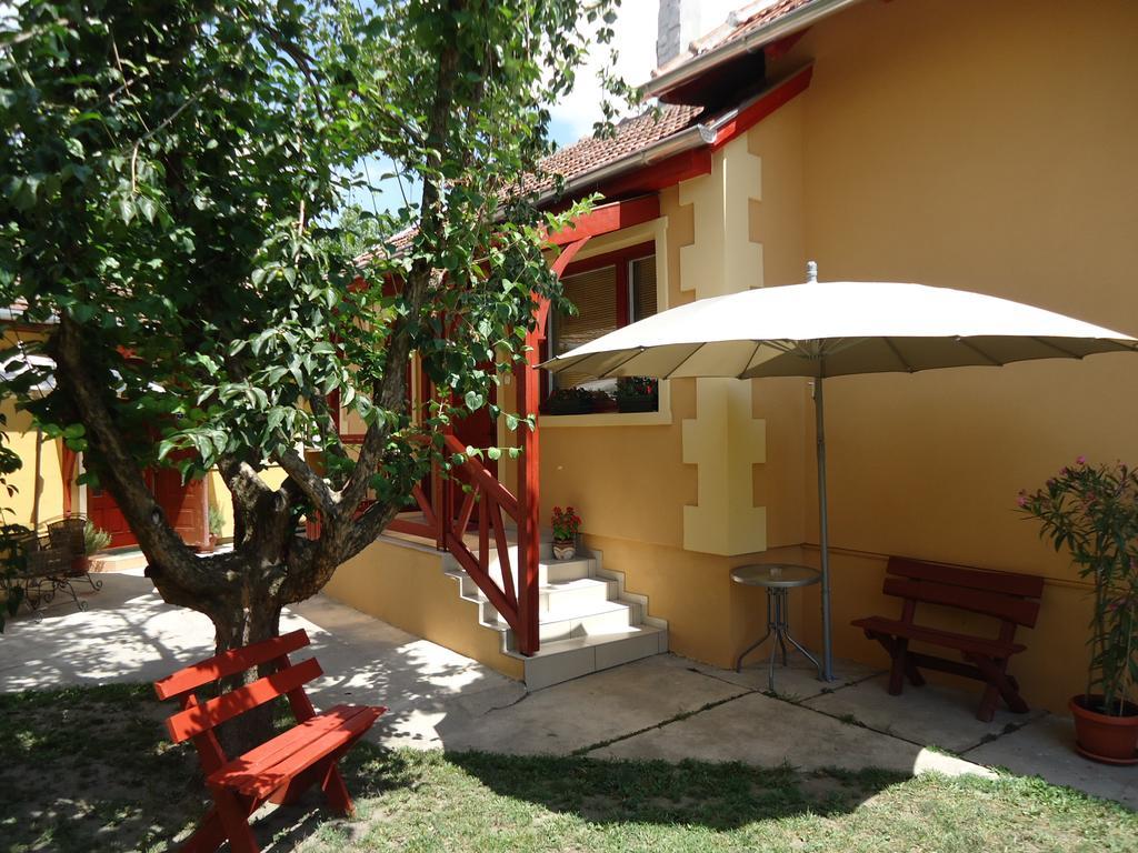 Prenociste Vila Stara Breza Палич Номер фото
